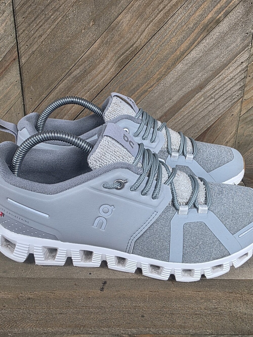 On Running Cloud 5 Terry Womens Athletic Running Shoes Size 9.5 Glacier White.